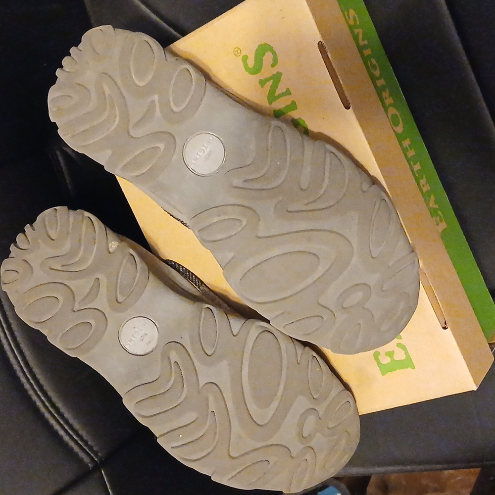Earth Origins slip on shoes - Picture 5 of 5